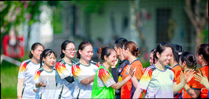 周一至周五时段条示意，红色标出服务时段
